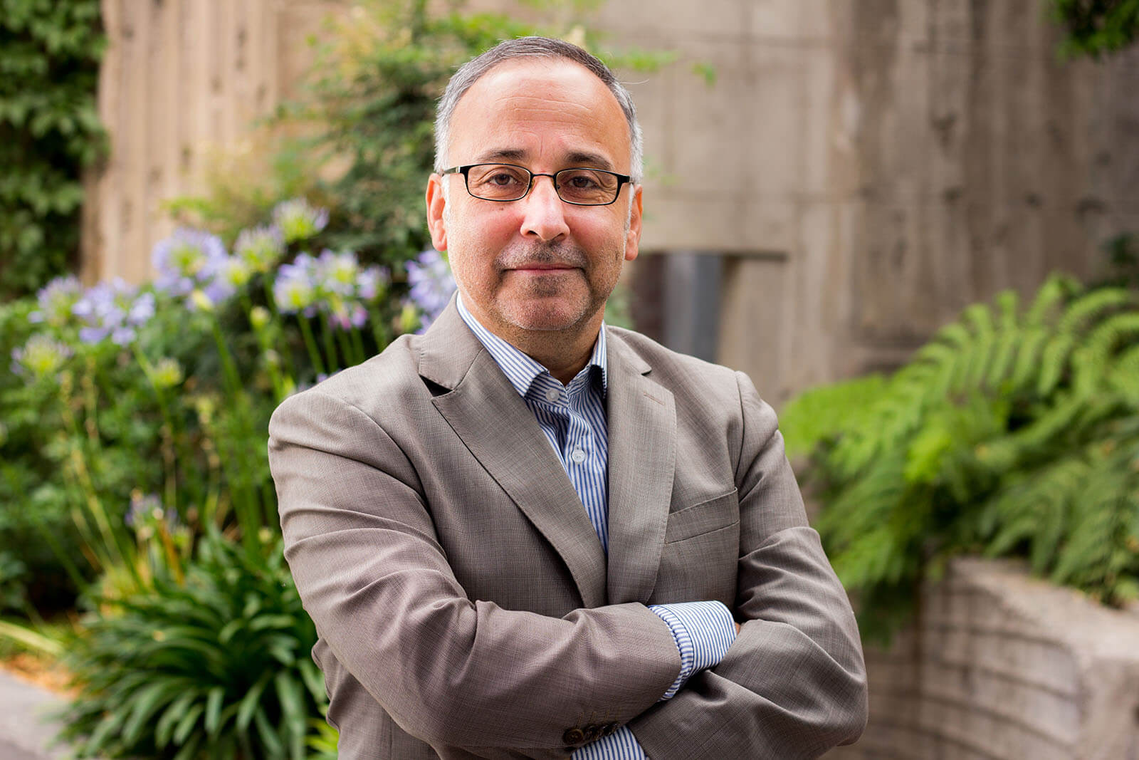 Eduardo Abarzúa – Facultad de Economía y Negocios