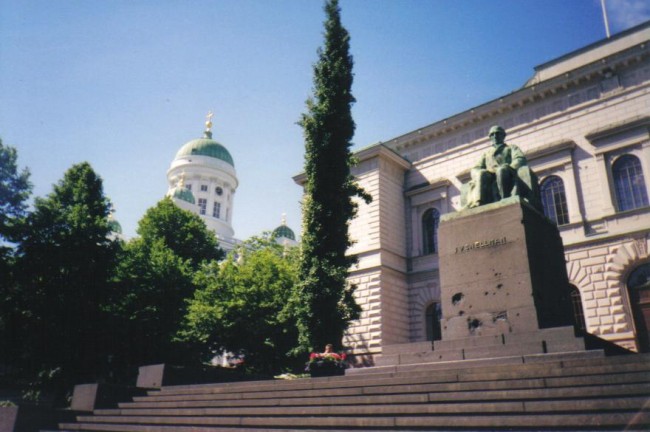 Snellman_Statue_Helsinki